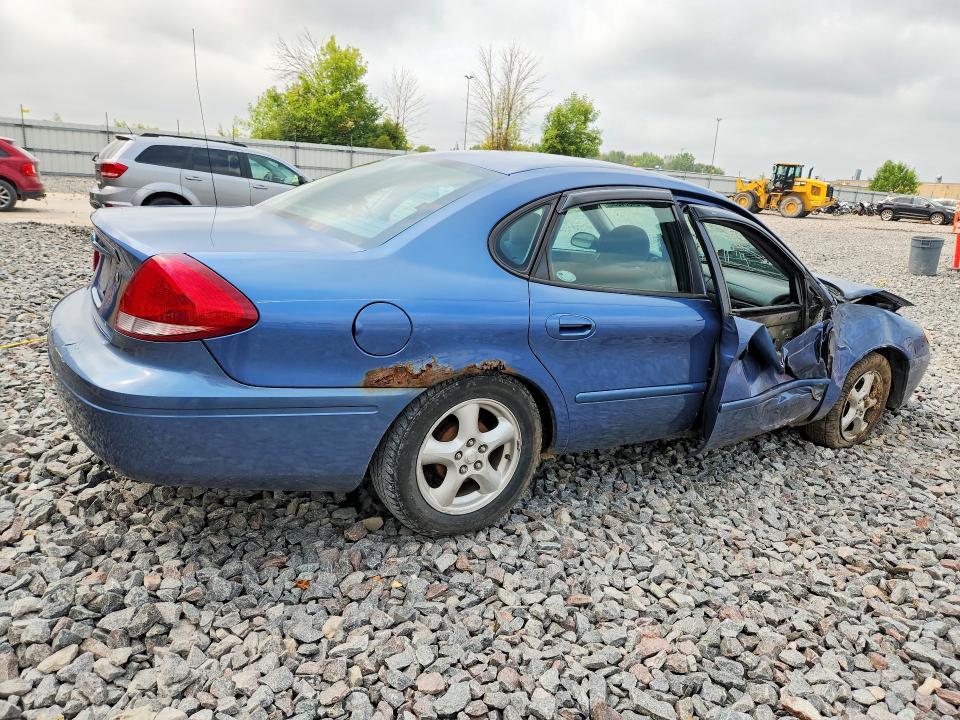 Photo 3 from auction – 2004 FORD TAURUS with VIN 1FAFP53U74A125682