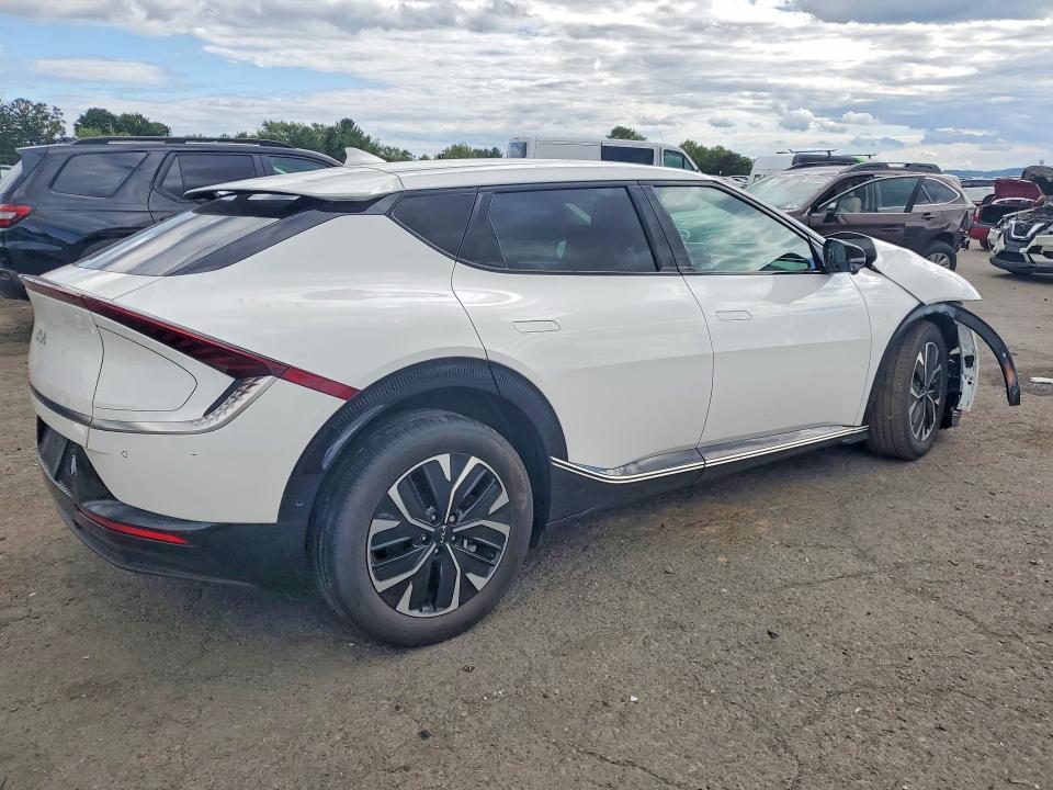 Photo 3 from auction – 2024 KIA EV6 with VIN KNDC3DLC8R5619723