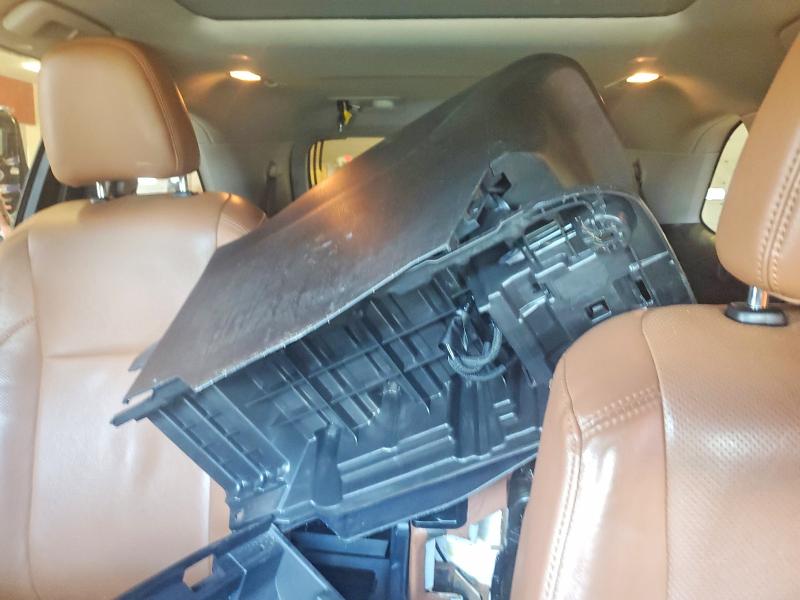 Photo 10 from auction – 2017 TOYOTA HIGHLANDER with VIN 5TDDZRFHXHS360670