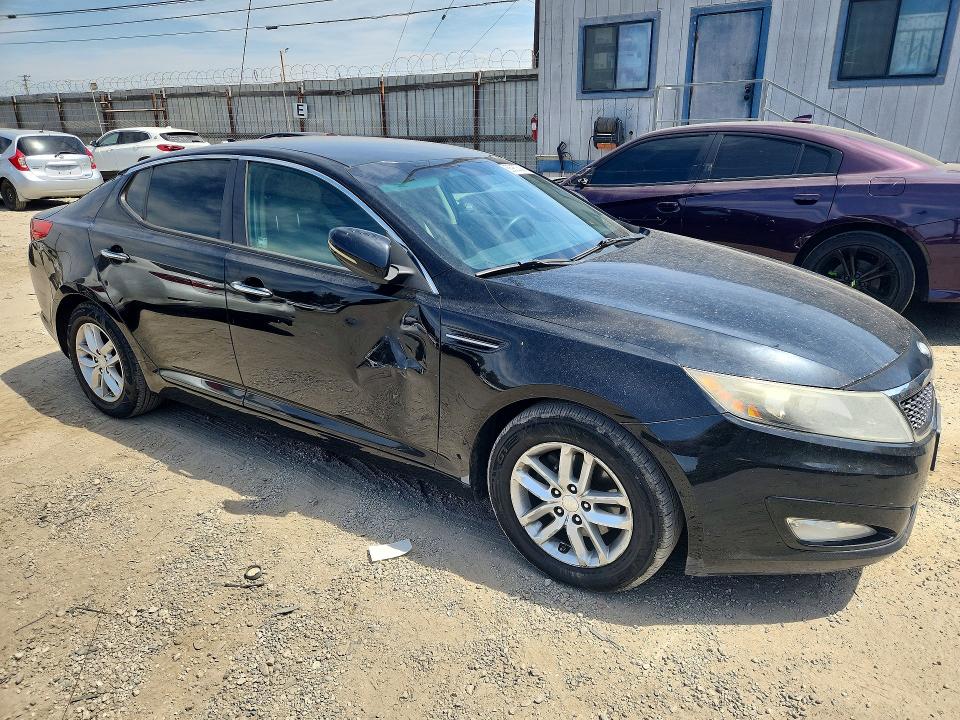 Photo 4 from auction – 2013 KIA OPTIMA with VIN 5XXGM4A73DG235583