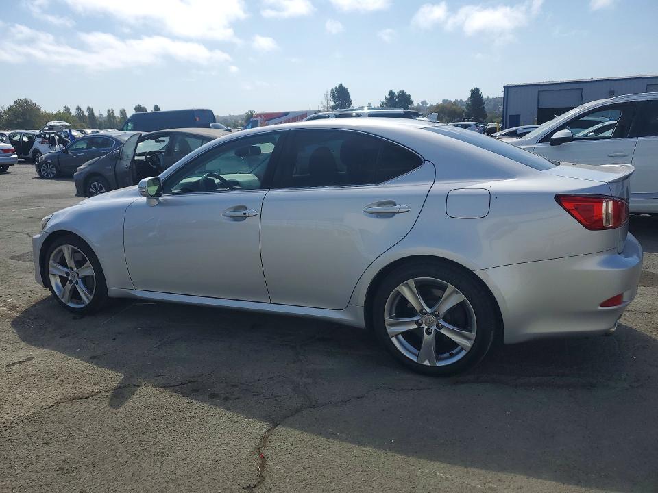 Photo 2 from auction – 2011 LEXUS IS with VIN JTHBE5C25B5025386