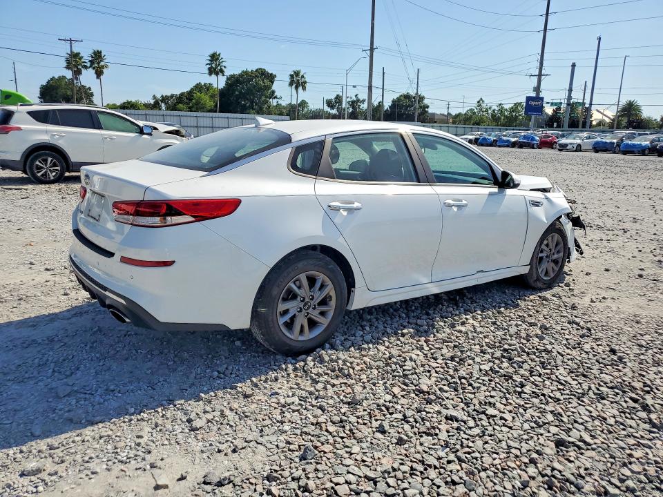 Photo 3 from auction – 2020 KIA OPTIMA with VIN 5XXGT4L32LG427752