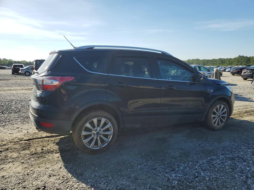 Photo 3 from auction – 2017 FORD ESCAPE with VIN 1FMCU0J95HUA69328