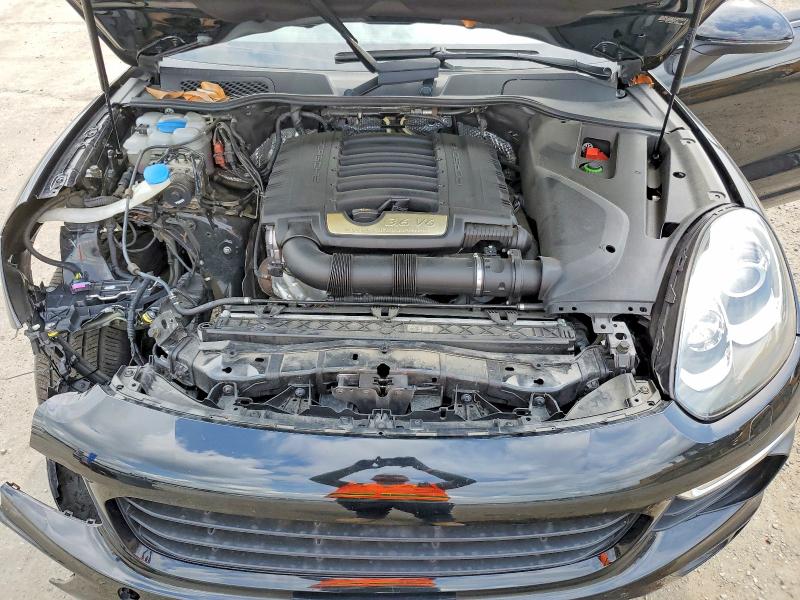 Photo 12 from auction – 2017 PORSCHE CAYENNE with VIN WP1AA2A25HKA81735