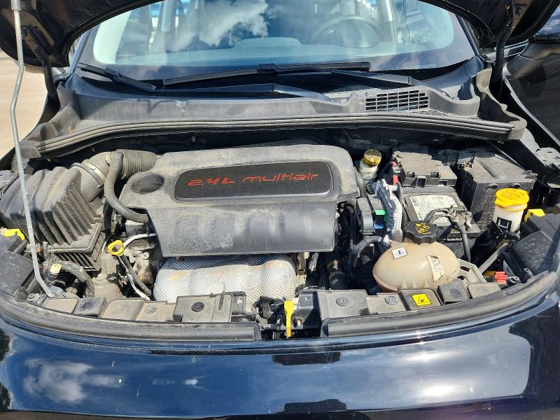 Photo 12 from auction – 2016 FIAT 500X with VIN ZFBCFYCT0GP335411