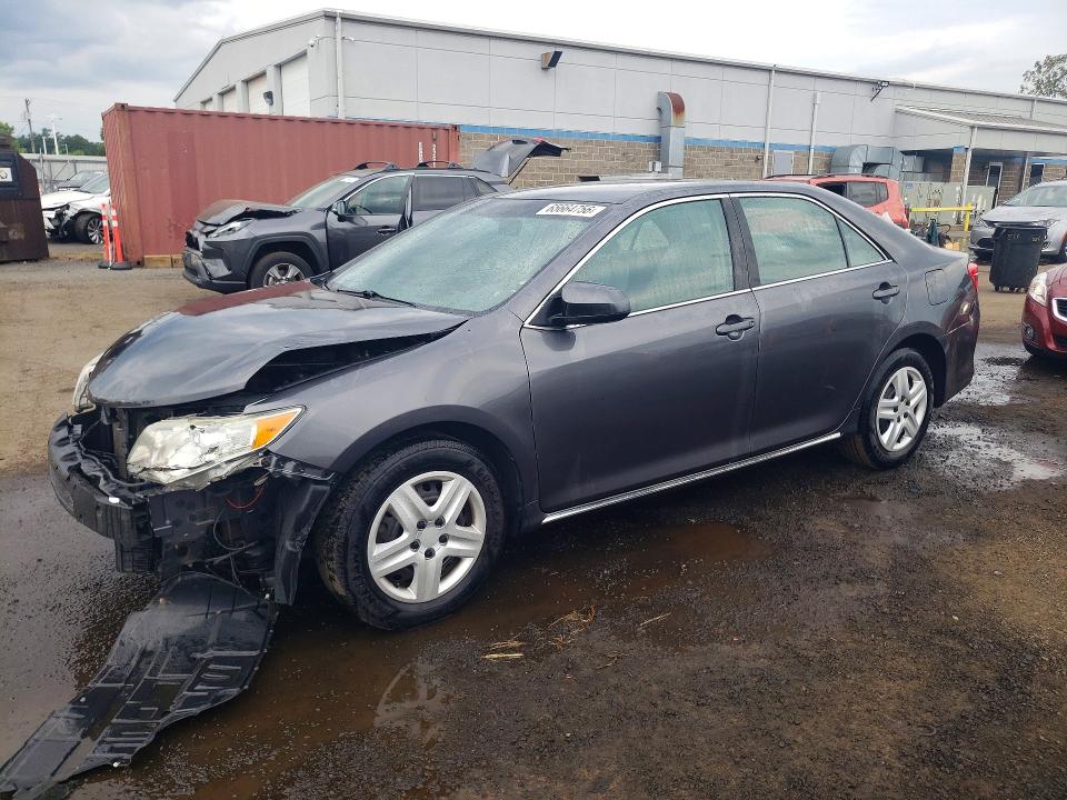 TOYOTA CAMRY 2013 z numerem VIN 4T1BF1FK2DU228923 - Zdjęcie z aukcji