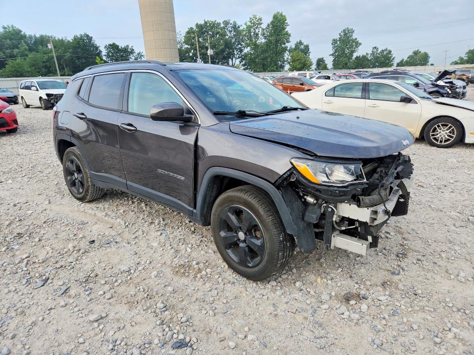 Photo 4 from auction – 2019 JEEP COMPASS with VIN 3C4NJDBB0KT850869