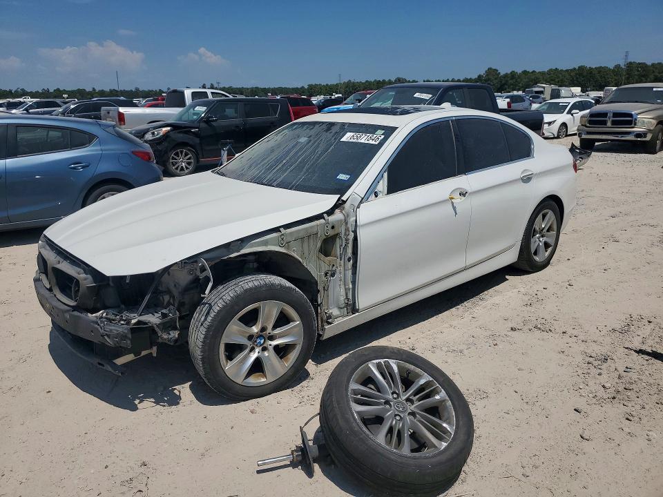 Снимка 1 от търг – 2013 BMW 528 с VIN WBAXG5C51DDY32361