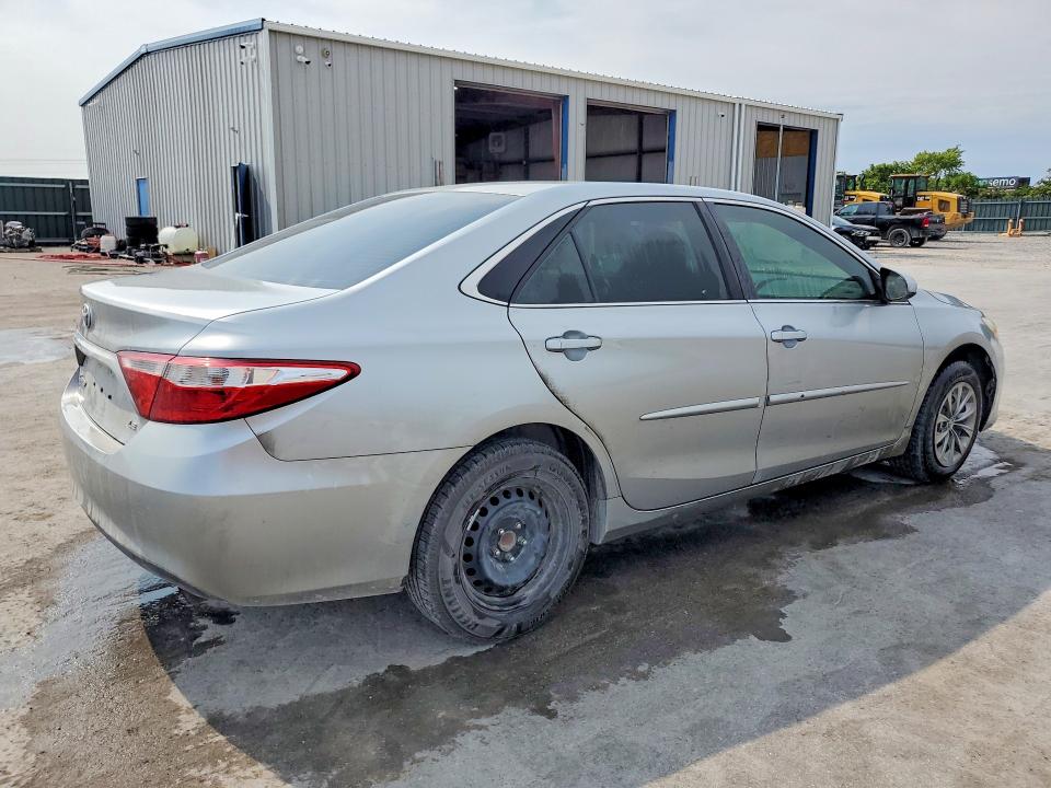 Photo 3 from auction – 2015 TOYOTA CAMRY with VIN 4T1BF1FK8FU066413
