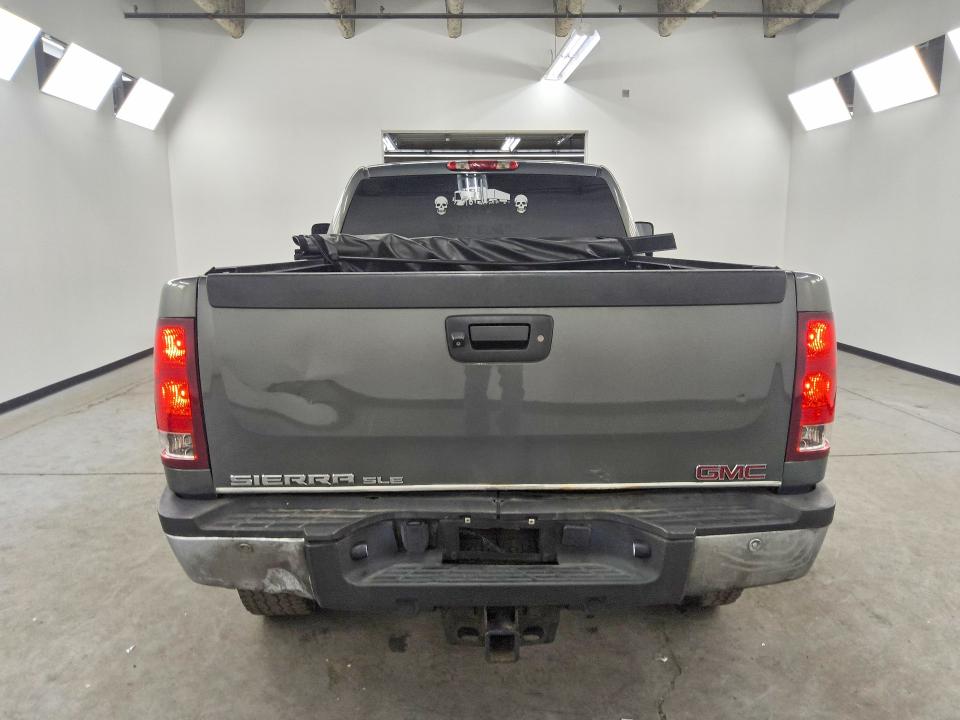 Photo 6 from auction – 2011 GMC SIERRA with VIN 1GT220C82BZ301923