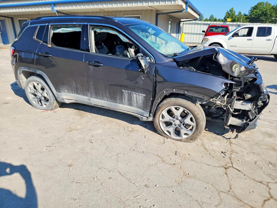 Photo 4 from auction – 2018 JEEP COMPASS with VIN 3C4NJCCB0JT358642