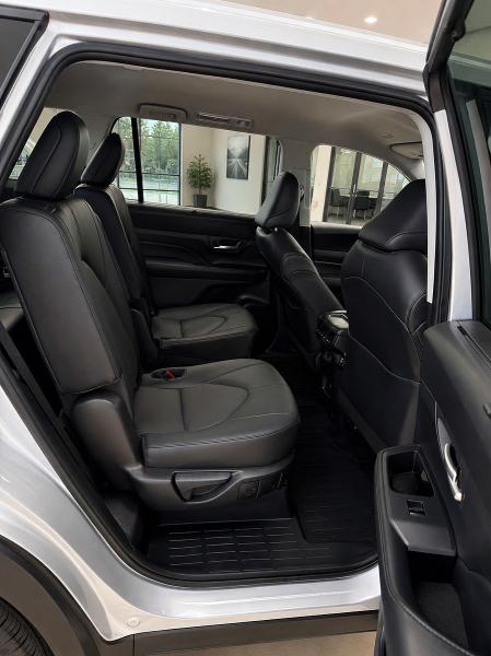 Photo 6 from auction – 2025 TOYOTA GRAND HIGHLANDER with VIN 5TDAAAB59SS090491