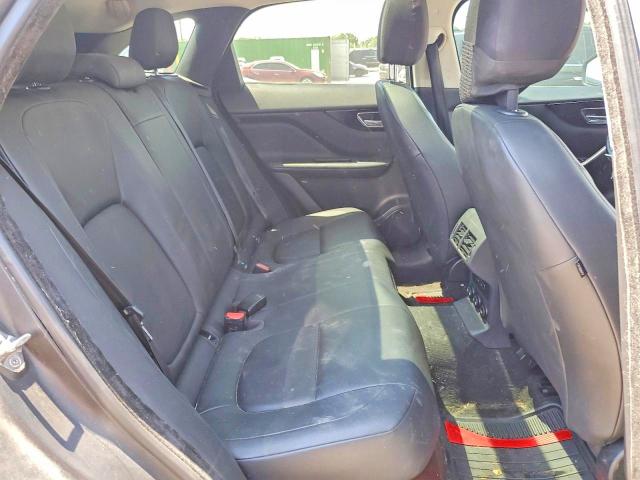 Photo 11 from auction – 2017 JAGUAR F-PACE with VIN SADCJ2BN3HA491513