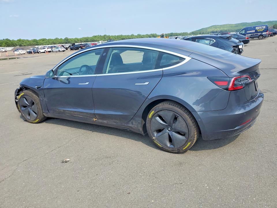 Zdjęcie 2 z aukcji – 2019 TESLA MODEL 3 z VIN 5YJ3E1EB3KF205704