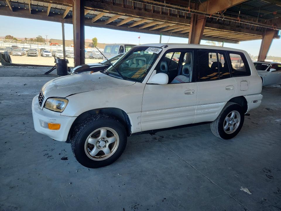 TOYOTA RAV4 1999 with VIN JT3HP10V8X7144157 - Photo from auction