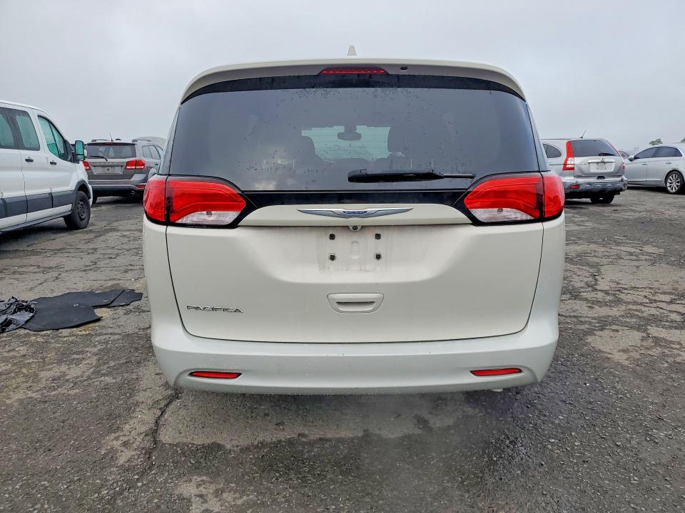 Photo 6 from auction – 2017 CHRYSLER PACIFICA with VIN 2C4RC1DG9HR797054