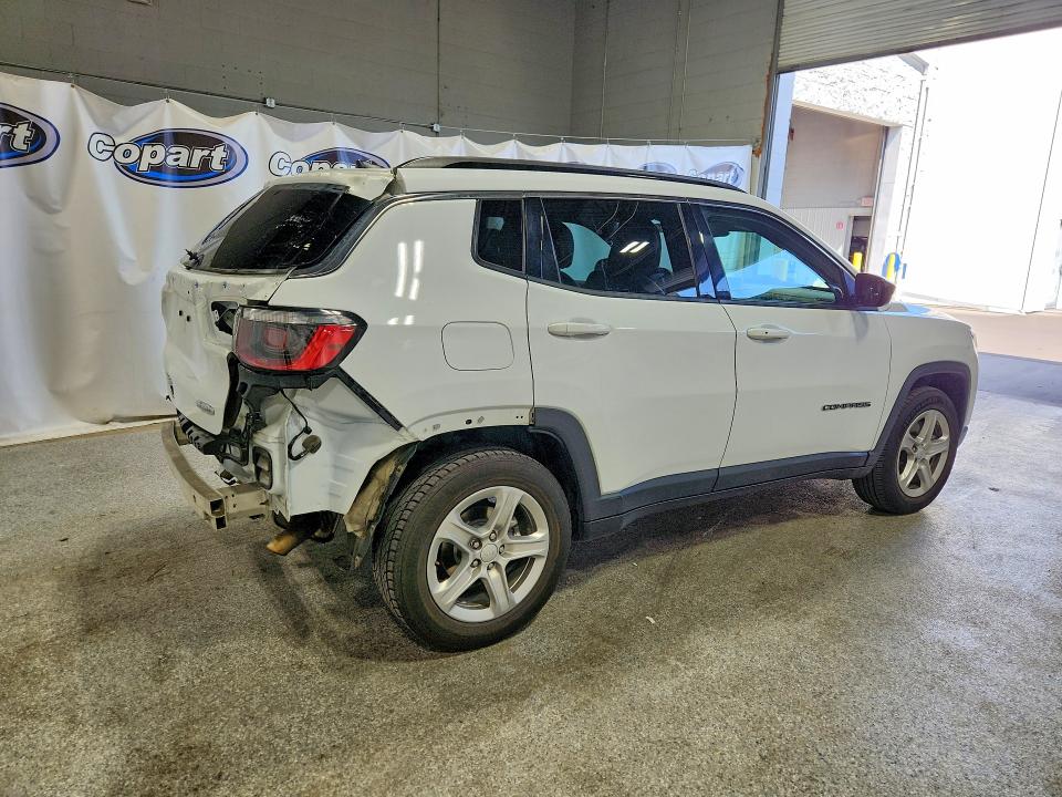 Photo 3 from auction – 2023 JEEP COMPASS with VIN 3C4NJDBN4PT561768