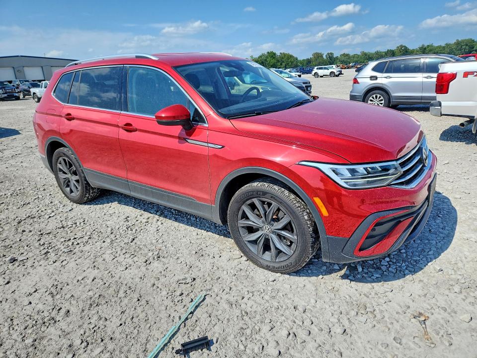 Photo 4 from auction – 2022 VOLKSWAGEN TIGUAN with VIN 3VV2B7AX2NM125269