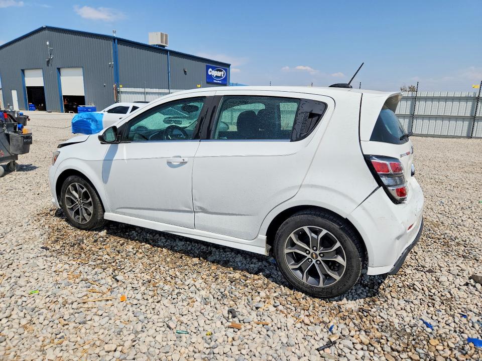 Фото 2 с аукциона – 2017 CHEVROLET SONIC с VIN 1G1JD6SB0H4153601