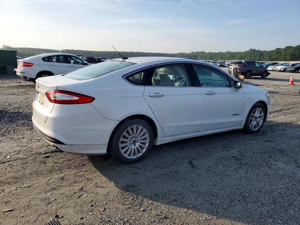Photo 3 from auction – 2013 FORD FUSION with VIN 3FA6P0LU3DR188402