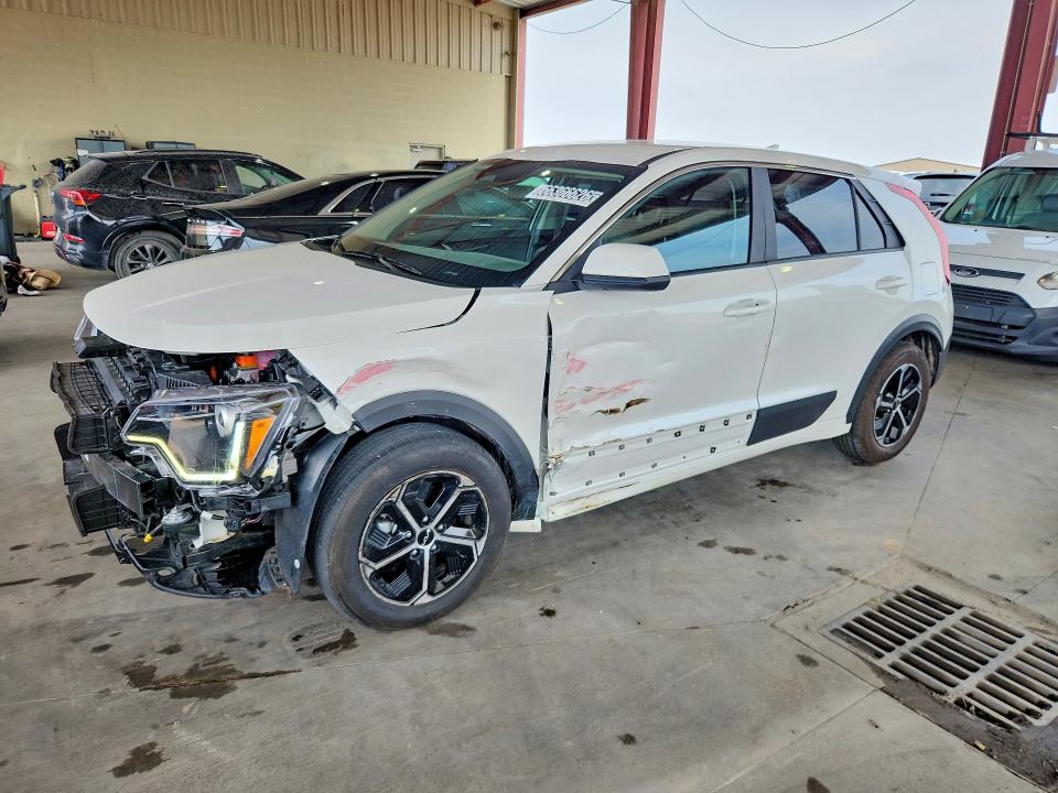 KIA NIRO 2026 with VIN KNDCP3LEXT5318555 - Photo from auction