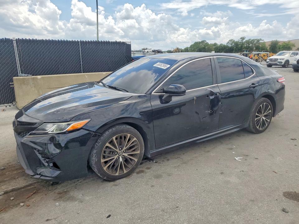 TOYOTA CAMRY 2020 with VIN 4T1G11AK7LU953542 - Photo from auction