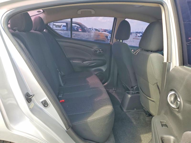 Foto 10 de la subasta – 2017 NISSAN VERSA con VIN 3N1CN7AP2HL810556