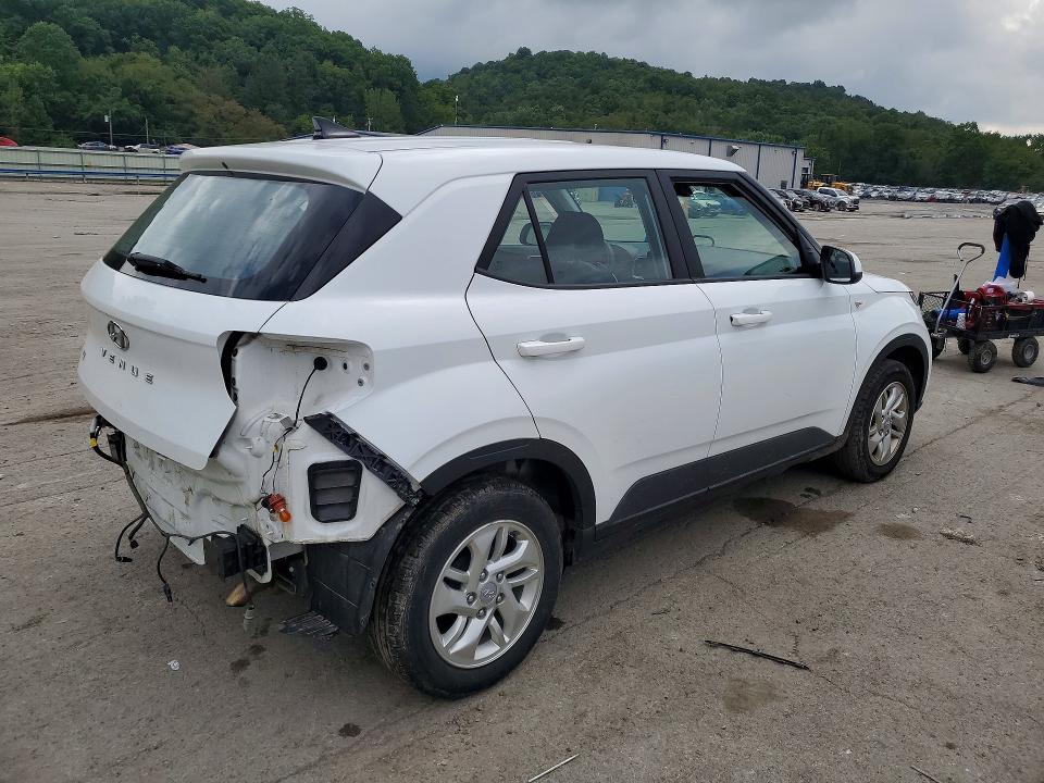 Снимка 3 от търг – 2021 HYUNDAI VENUE с VIN KMHRB8A34MU065940