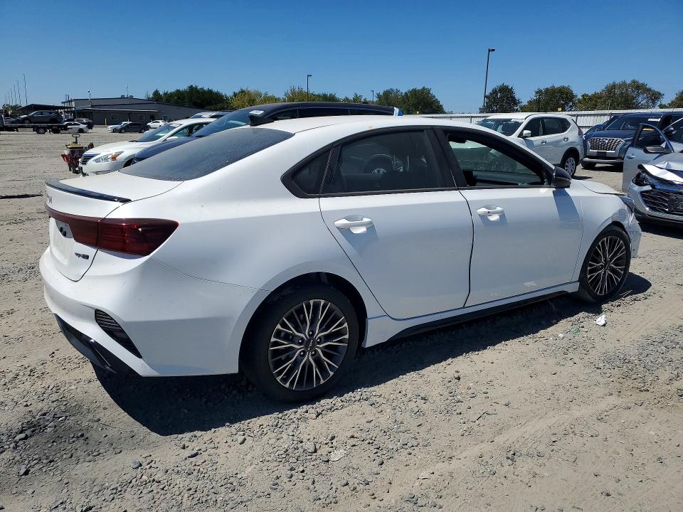 Photo 3 from auction – 2024 KIA FORTE with VIN 3KPF54AD4RE730759