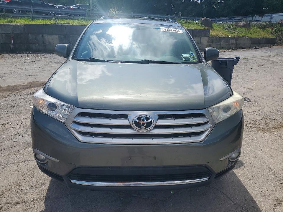 Photo 5 from auction – 2013 TOYOTA HIGHLANDER with VIN 5TDDK3EH9DS203841