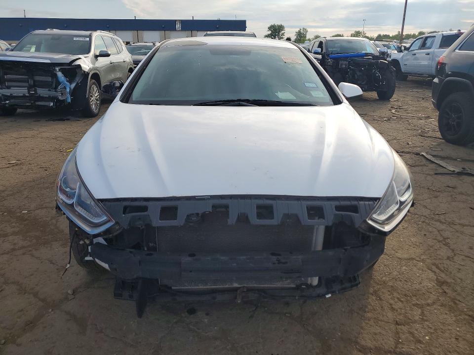 Photo 5 from auction – 2019 HYUNDAI SONATA with VIN 5NPE24AF8KH798621