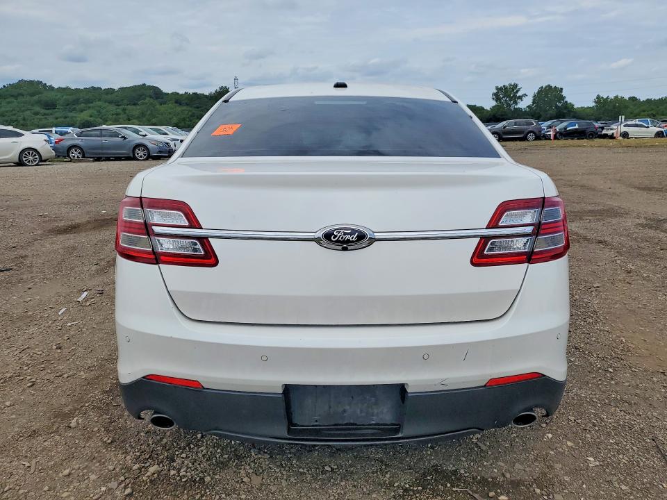 Photo 6 from auction – 2013 FORD TAURUS with VIN 1FAHP2F85DG208515