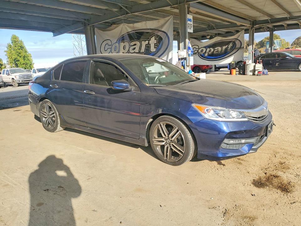Photo 4 from auction – 2016 HONDA ACCORD with VIN 1HGCR2F52GA139750