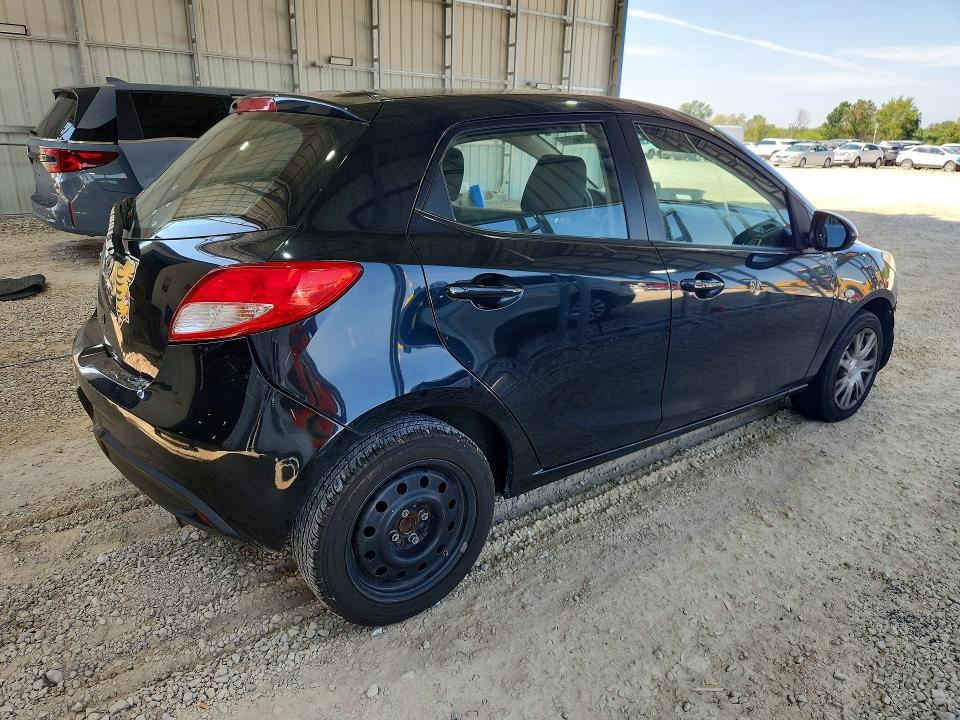 Photo 3 from auction – 2014 MAZDA MAZDA2 with VIN JM1DE1KY6E0183584