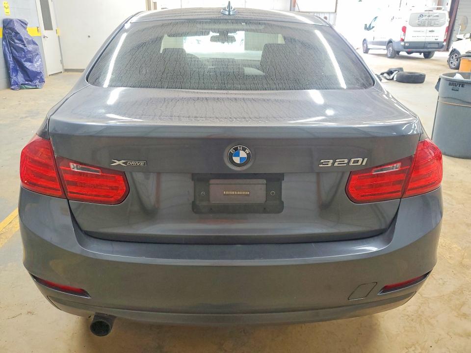 Photo 6 from auction – 2014 BMW 320 with VIN WBA3C3G50ENS72482