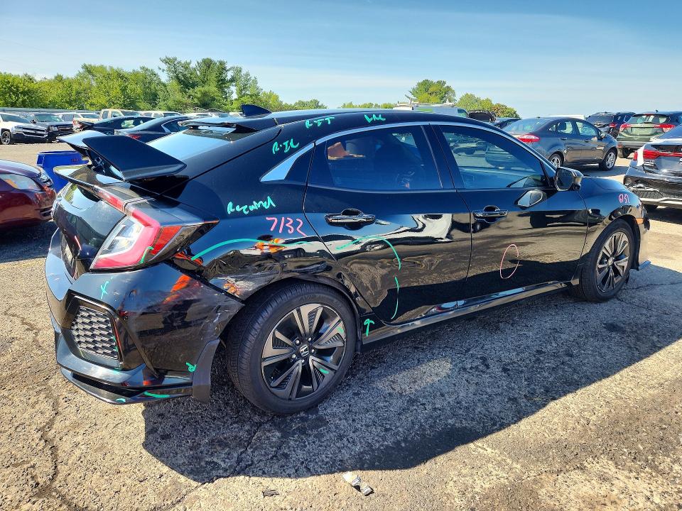 Photo 3 from auction – 2017 HONDA CIVIC with VIN SHHFK7H51HU408581