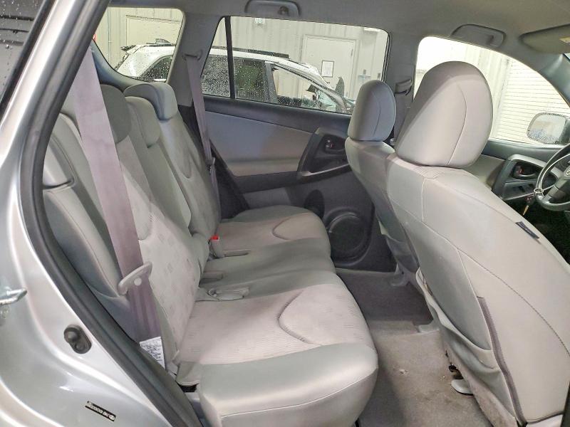 Photo 11 from auction – 2010 TOYOTA RAV4 with VIN JTMBF4DV2AD030888