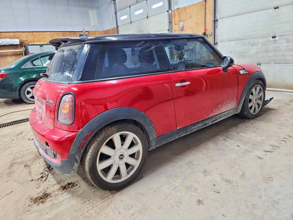 Photo 3 from auction – 2009 MINI COOPER with VIN WMWMF73539TV39740