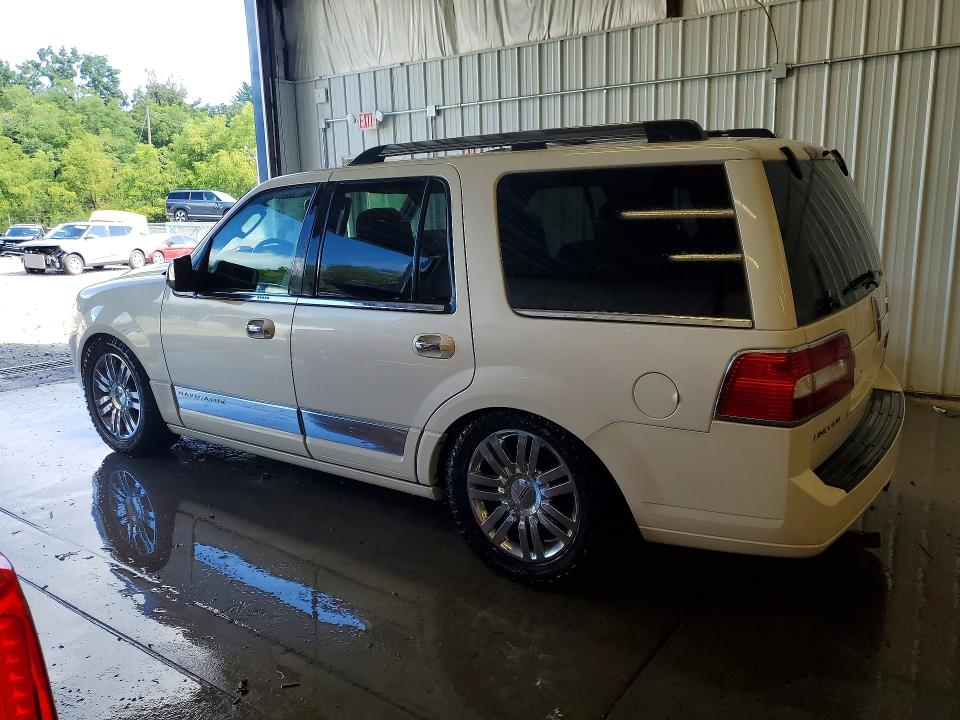 Photo 2 from auction – 2008 LINCOLN NAVIGATOR with VIN 5LMFU28568LJ13593