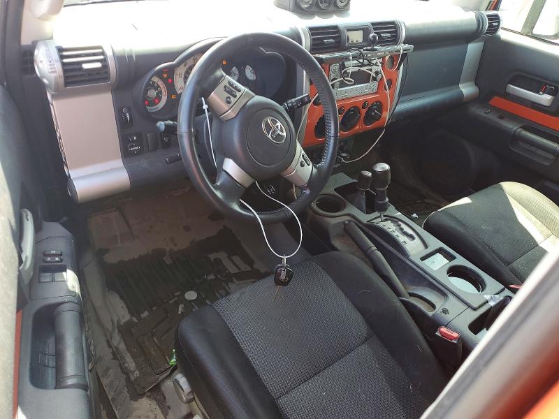 Photo 8 from auction – 2013 TOYOTA FJ CRUISER with VIN JTEBU4BF5DK168261
