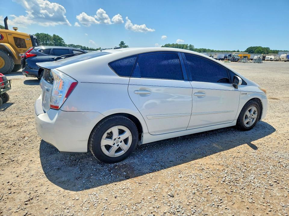 Photo 3 from auction – 2011 TOYOTA PRIUS with VIN JTDKN3DU3B1385219