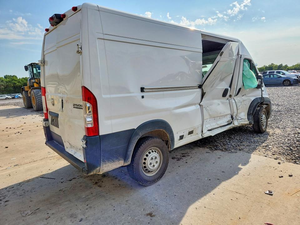 Photo 3 from auction – 2024 RAM PROMASTER 2500 with VIN 3C6LRVDG6RE149497