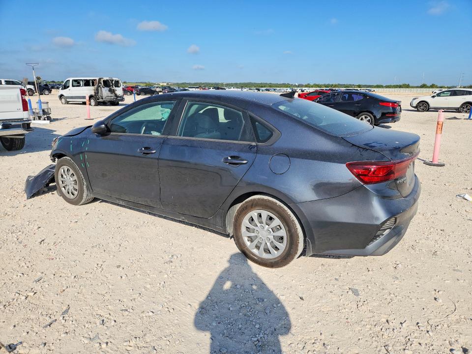 Photo 2 from auction – 2022 KIA FORTE with VIN 3KPF24AD1NE463826