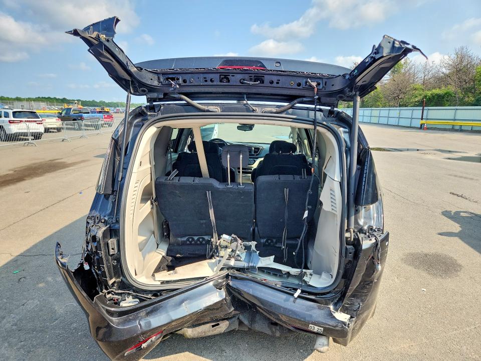 Photo 6 from auction – 2023 CHRYSLER VOYAGER with VIN 2C4RC1CG0PR519627