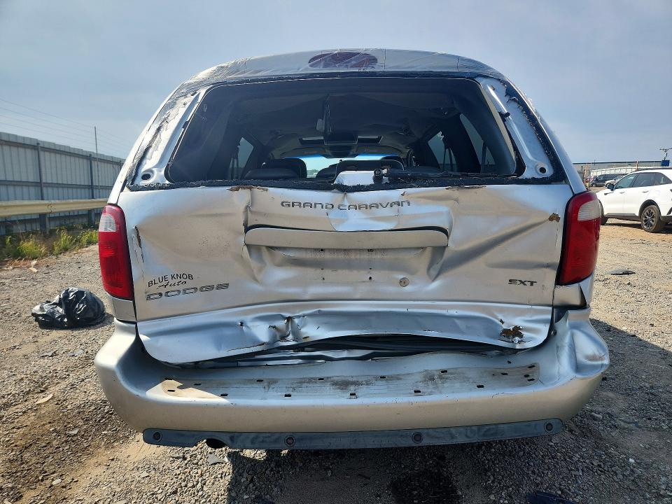 Photo 6 from auction – 2005 DODGE GRAND CARAVAN with VIN 2D4GP44L35R142381
