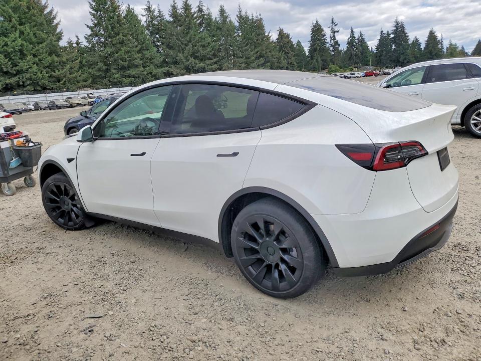 Photo 2 from auction – 2023 TESLA MODEL Y with VIN 7SAYGDEE7PF691830
