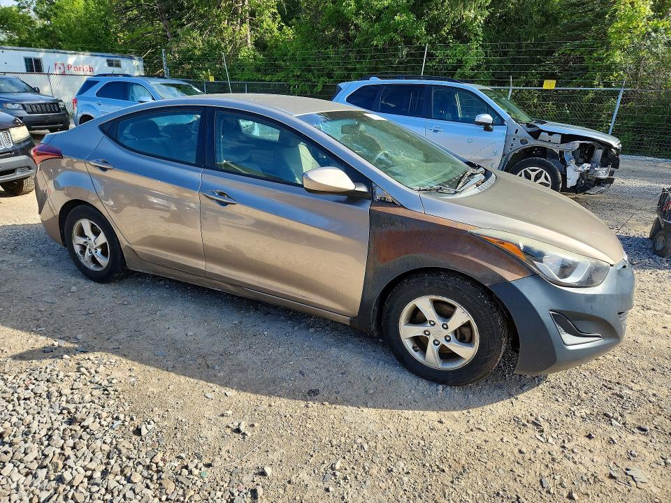 Photo 4 from auction – 2014 HYUNDAI ELANTRA with VIN 5NPDH4AE1EH513103