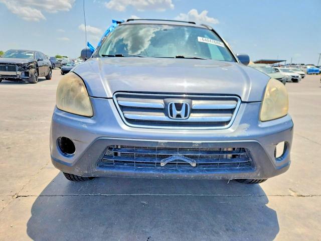 Photo 5 from auction – 2005 HONDA CR-V with VIN JHLRD78975C017345