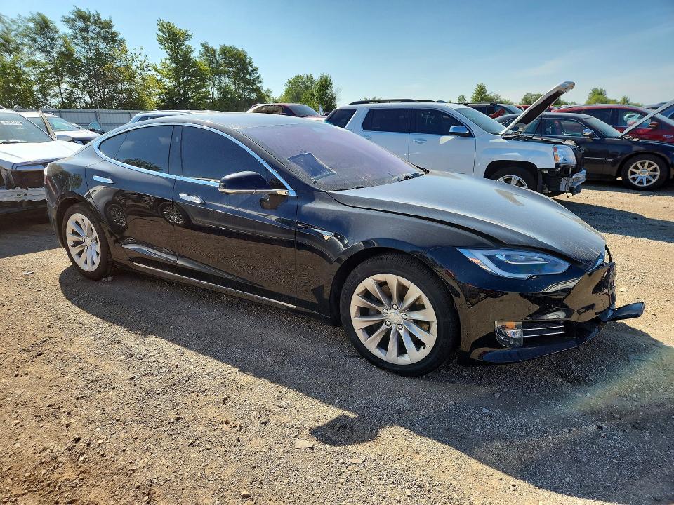 Photo 4 from auction – 2018 TESLA MODEL S with VIN 5YJSA1E23JF281638