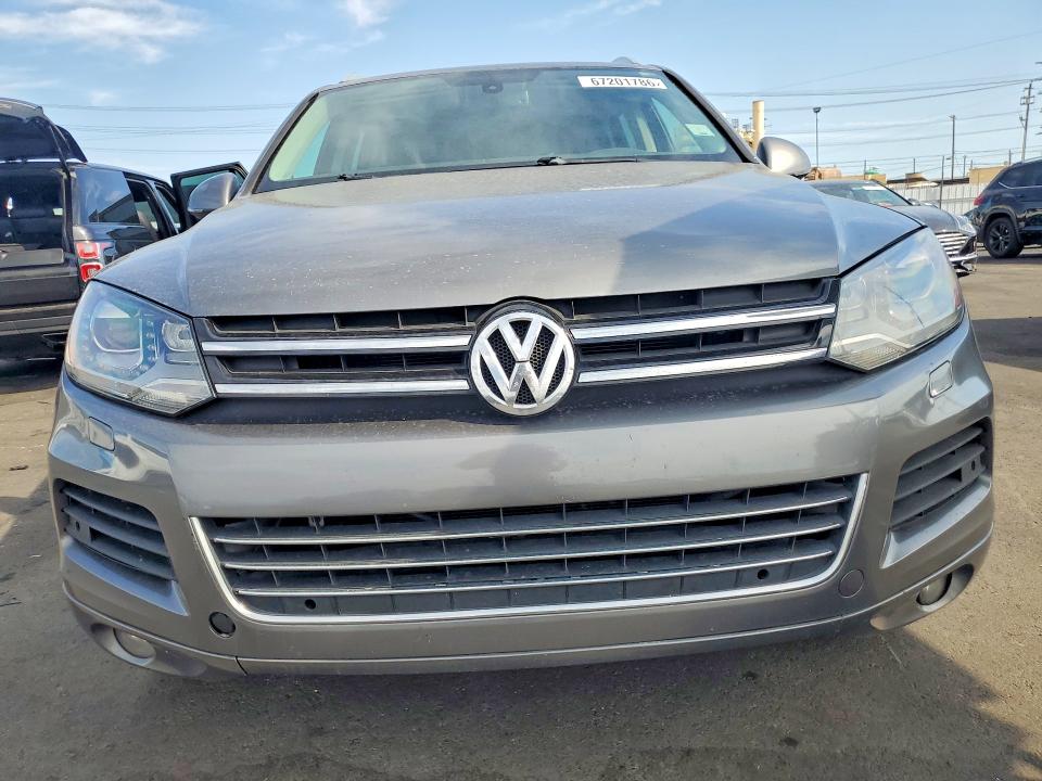 Photo 5 from auction – 2012 VOLKSWAGEN TOUAREG with VIN WVGEF9BP2CD011934